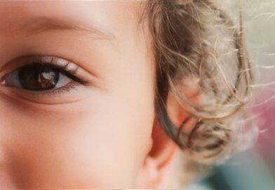 Çocuk Gözlük Seçimi: Yaşa Göre Dayanıklılık ve Konfor