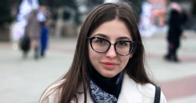 Gözlük Çerçeve Seçimi: Yüz Şekline Göre Adım Adım